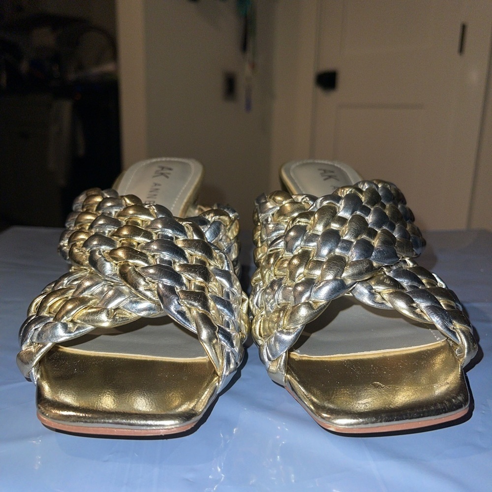 NWT Anne Klein Misty Crisscross Open-toe Sandal, Silver & Gold metallic , Sz. 6M - Picture 5 of 9